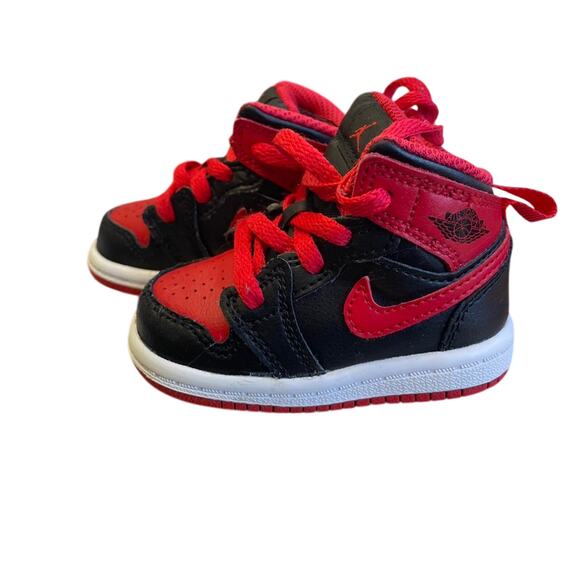 Red and black jordan 1 - Picture 2 of 5